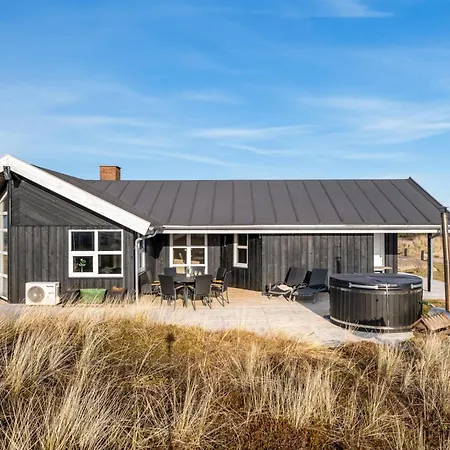 Tahnee - 450m From The Sea By Interhome